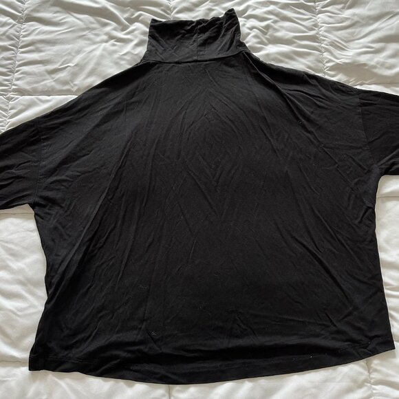 BLACK MOCK-NECK TOP CONTEMPORAINE SIMONS - Picture 7 of 7